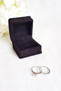 Black Luxury Suede Single Ring Box empty