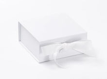 Load image into Gallery viewer, Small Luxury Magnetic Gift Box - Wholesale (12)
