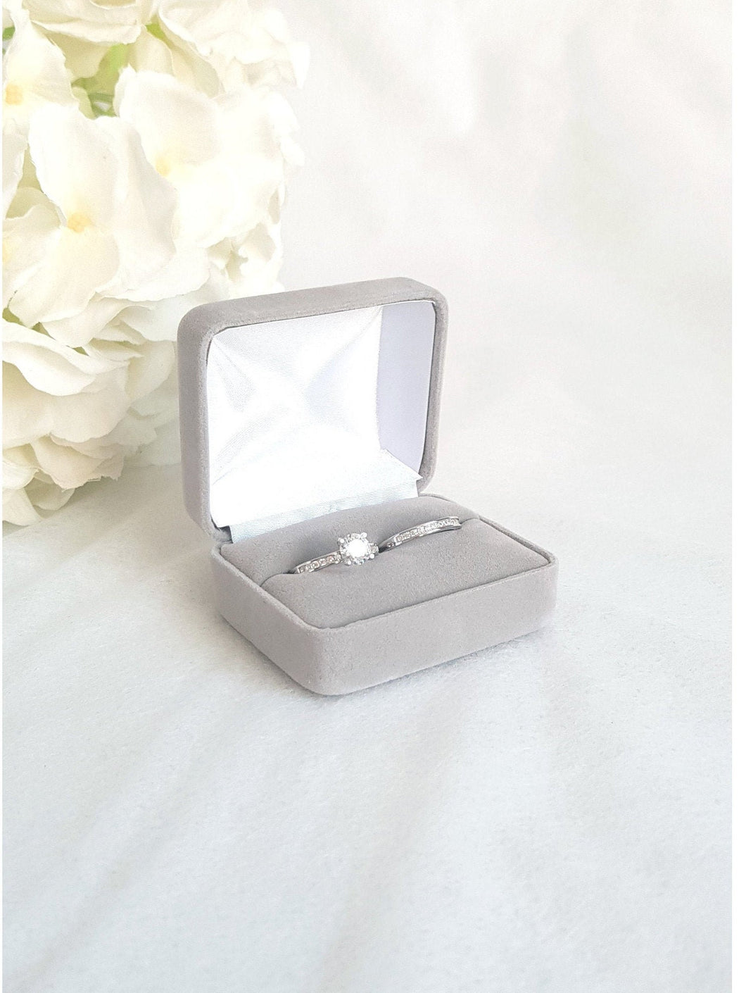 Light Grey Velvet Double Ring Box 1