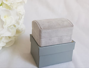 Silver Grey Suede Double Ring Box 5