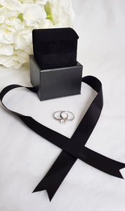 Black Luxury Suede Single Ring Box display