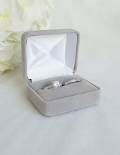 Load image into Gallery viewer, Light Grey Velvet Double Ring Box 3
