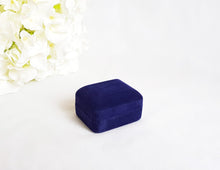 Load image into Gallery viewer, Navy Blue Velvet Double Ring Box 2
