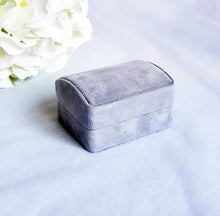 Load image into Gallery viewer, Silver Grey Suede Double Ring Box 4
