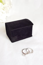 Load image into Gallery viewer, Black Luxury Suede Double Ring Box 4
