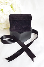 Load image into Gallery viewer, Black Luxury Suede Double Ring Box 5
