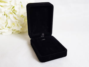 Black Luxury Velvet Pendant Box open