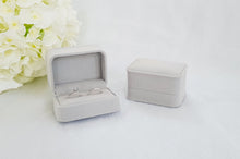 Load image into Gallery viewer, Light Grey Luxury Suede Double Ring Box 2
