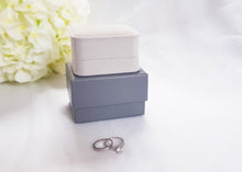 Load image into Gallery viewer, Light Grey Luxury Suede Double Ring Box 4
