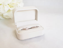 Load image into Gallery viewer, White Leatherette Double Ring Box 2
