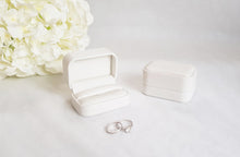 Load image into Gallery viewer, White Leatherette Double Ring Box 3
