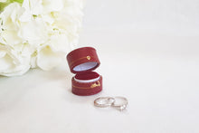Load image into Gallery viewer, Burgundy Vintage Style Traditional Heirloom Single Ring Box display
