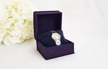 Load image into Gallery viewer, Navy Blue Luxury Velvet Gift Box for Watch or Bracelet title
