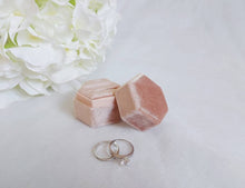 Load image into Gallery viewer, Rose Gold Velvet Hexagonal Double Ring Box 4
