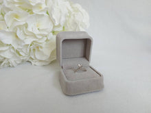 Load image into Gallery viewer, Grey Luxury Suede Single Ring Box zoom
